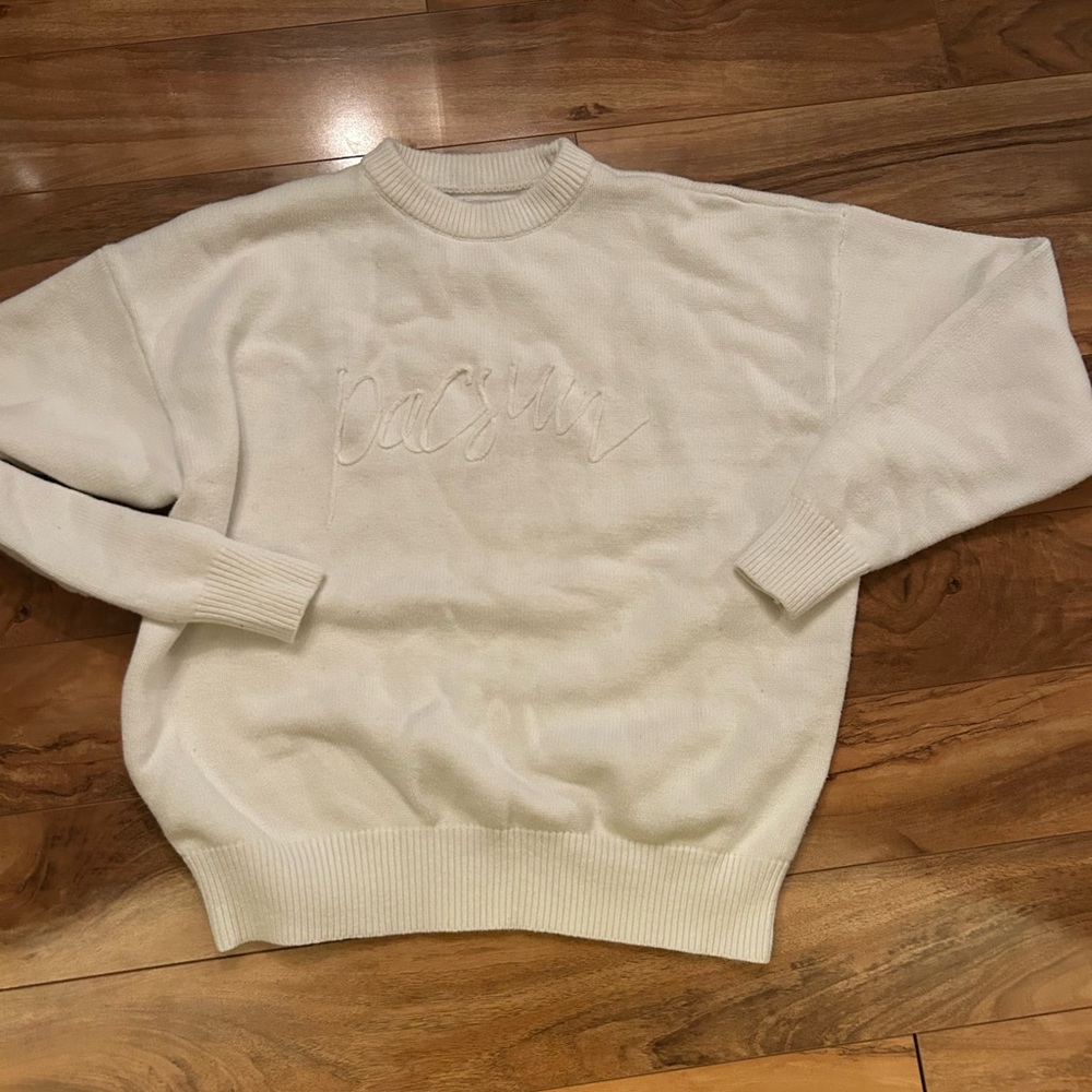 PacSun White Crewneck Sweater with Ribbed Details